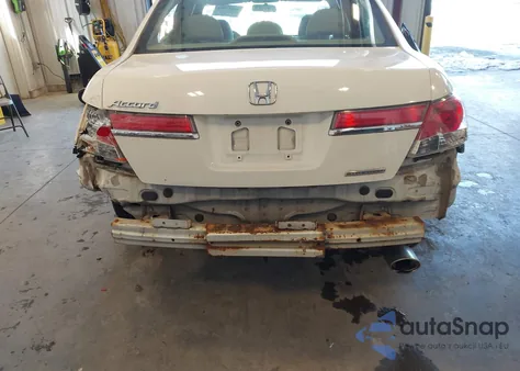 2011 Honda Accord 2.4 Se из США, поврежденный, VIN 1HGCP2F66BA021580